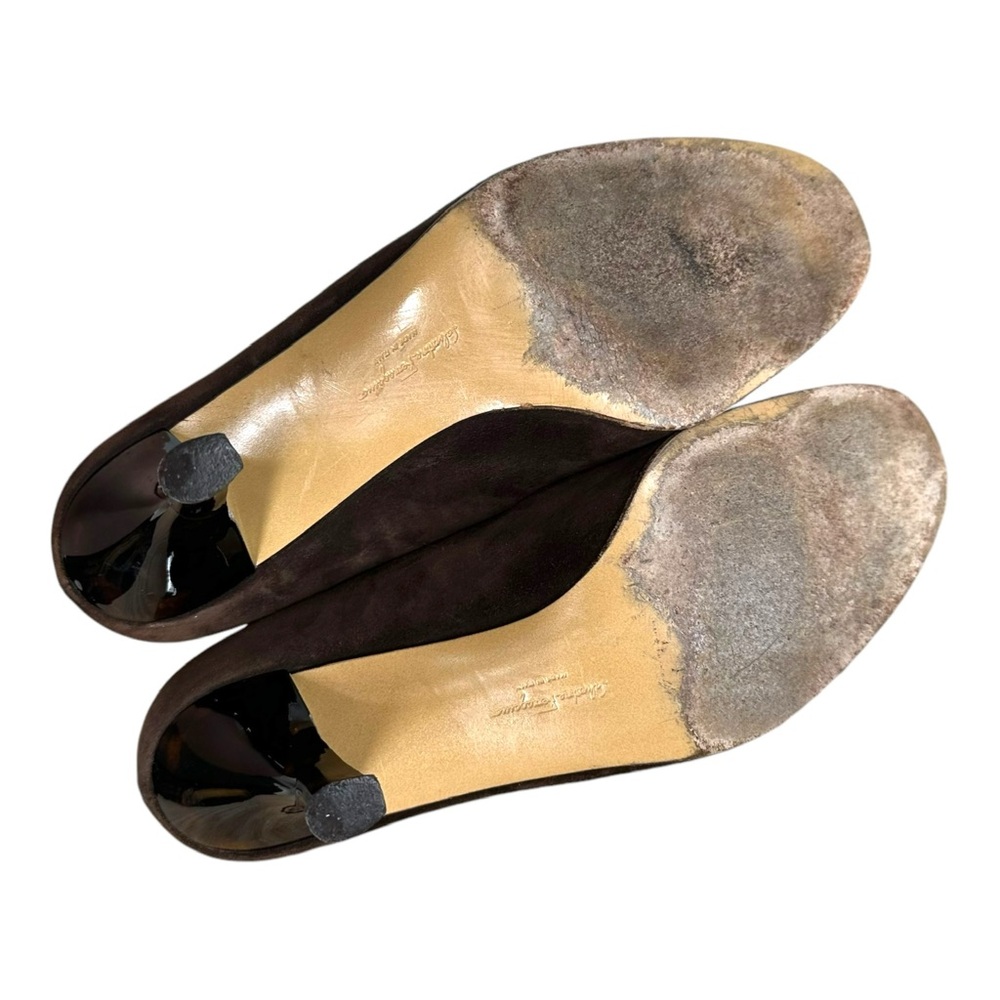 Salvatore Ferragamo Women’s 9 B Brown Suede Pumps VTG Vintage Tortoise Heel - Picture 12 of 13